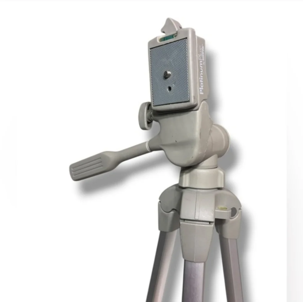 SUNPAK 5800D Tripod with 3-Way Pan/Tilt HeadHighlights3-Way Pan/Tilt Head